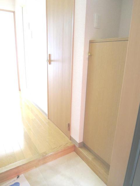 玄関　明るい玄関です