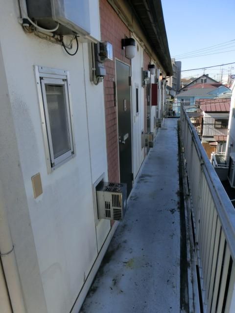 その他共有部分　玄関へのアプローチ
