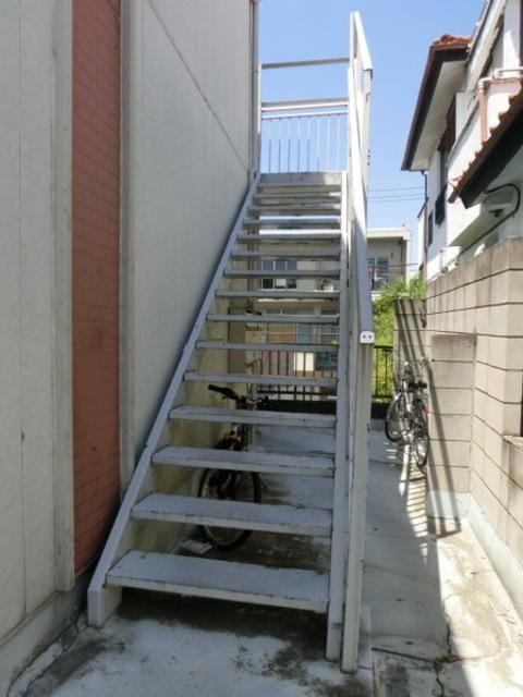 庭　共用階段