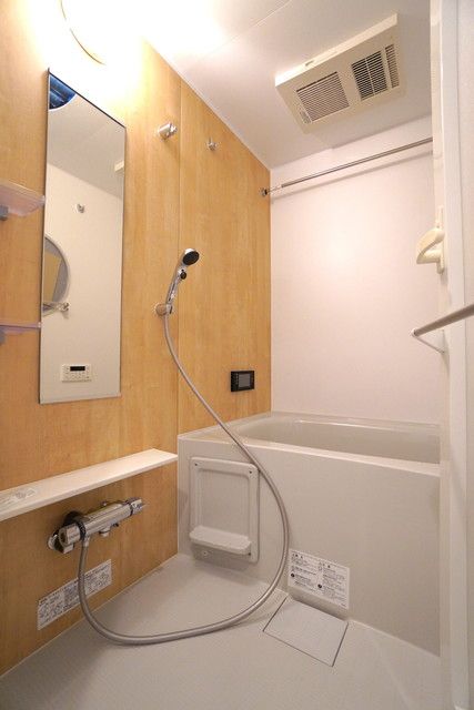 バス・シャワールーム　※写真は同タイプ住戸です。