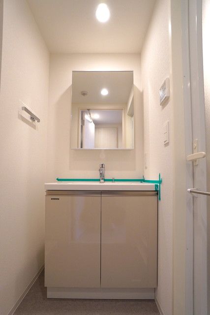 洗面設備　※写真は同タイプ住戸です。