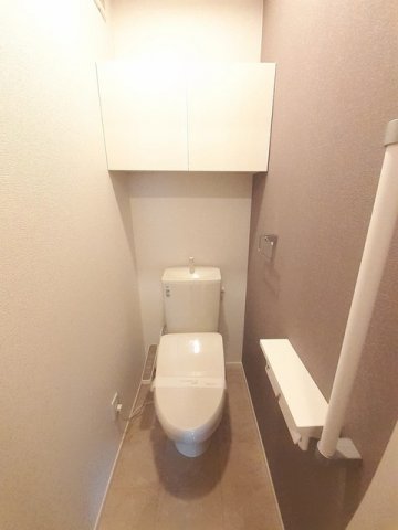 トイレ　清潔感のあるトイレです
