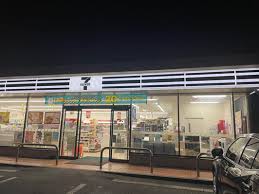 コンビニ　セブンイレブン板橋赤塚5丁目店（コンビニ）まで14m