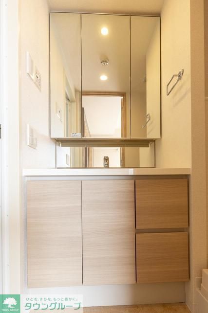 洗面設備　※写真は同タイプ住戸です。