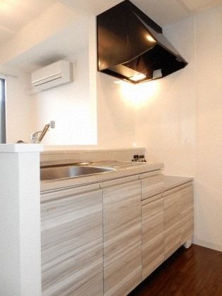 キッチン　同物件・別部屋の写真です
