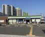 コンビニ　ファミリーマート 芦原橋駅前店（コンビニ）まで258m