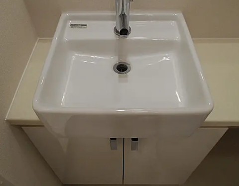 洗面設備　写真は同タイプ住居です。