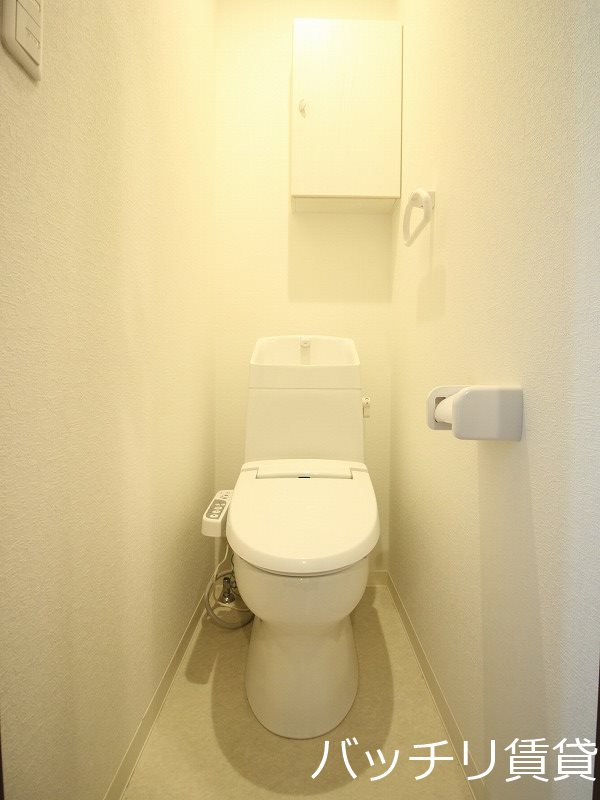 トイレ　同型イメージの為、現状を優先致します