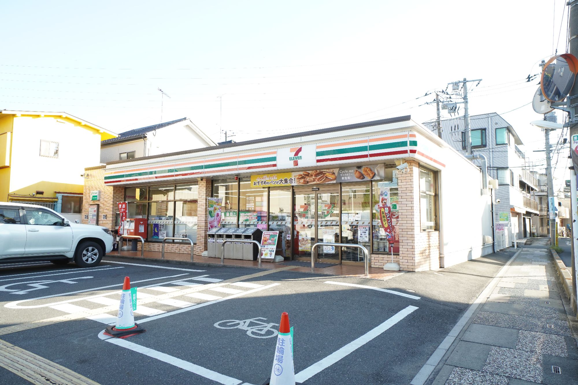 コンビニ　セブンイレブン鳩ヶ谷坂下3丁目店（コンビニ）まで201m