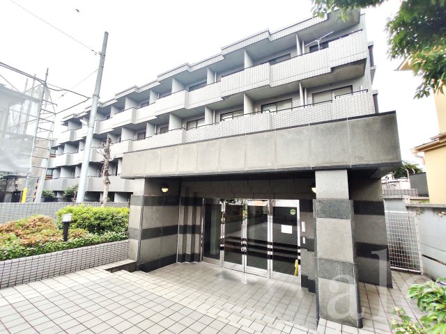 セキュリティ　落ち着いたエントランスです