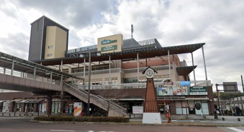 ショッピングセンター　フォレスト三日市（ショッピングセンター）まで645m