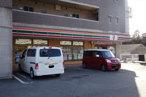 コンビニ　セブンイレブン楢原東店（コンビニ）まで3689m