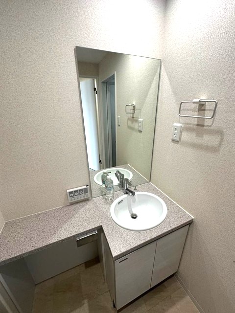 洗面設備　※参考写真※独立洗面台付きで朝の準備もらくらく♪お化粧すると