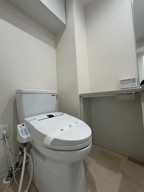 トイレ　※参考写真※人気のバストイレ別です♪横に洗面台があるのですぐ