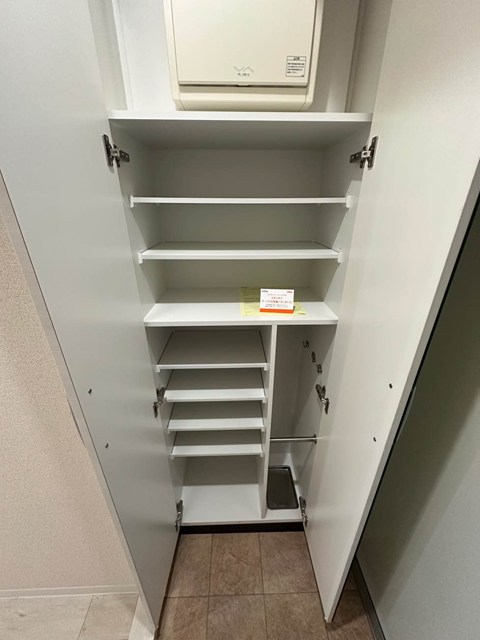 玄関　※参考写真※シューズボックス付きで玄関すっきり片付きます！お