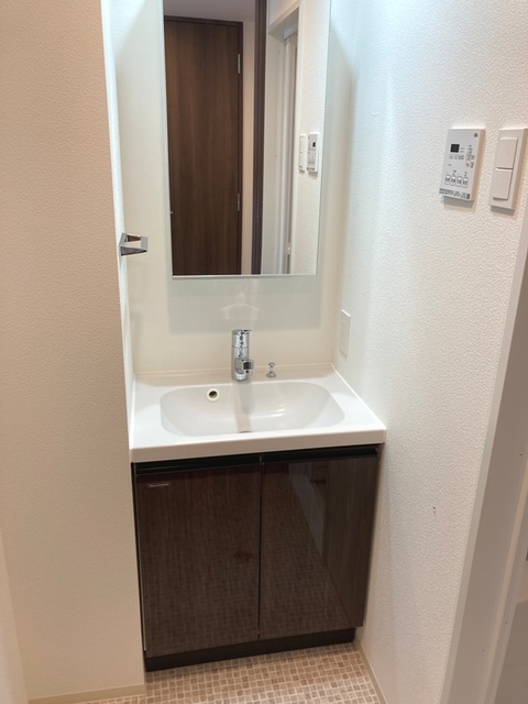 洗面設備　※写真は同タイプ住戸です。