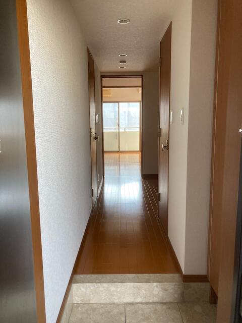 玄関　?