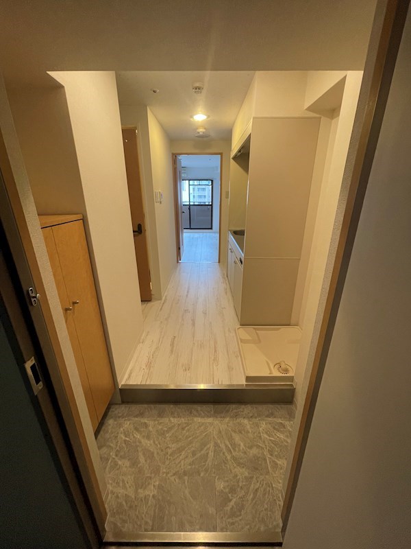 玄関　※同タイプの他のお部屋です