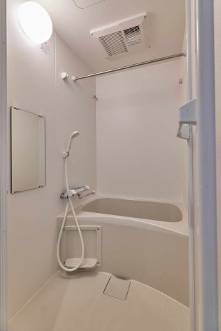バス・シャワールーム　実際のお部屋と異なる場合がございます。