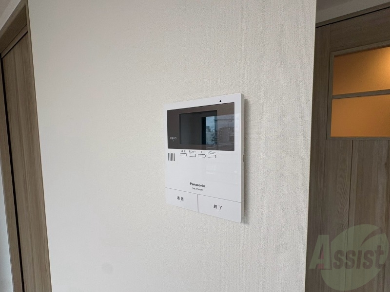 セキュリティ　ＴＶモニター付インターホンです。来客者の顔が見えるので安心！
