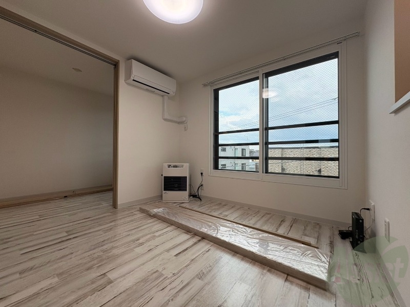 居室・リビング　広くてキレイなお部屋が広がっていて、充実した生活が送れそう。