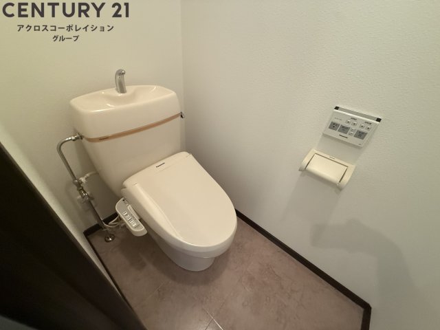 トイレ　ウォシュレット付きのトイレです♪