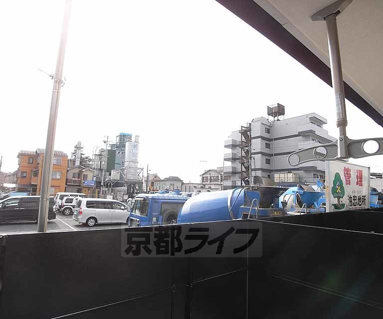 眺望　１階は塀が高いので安心