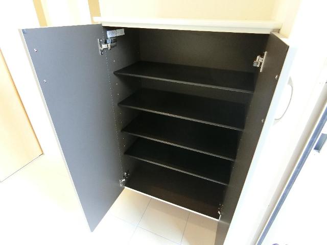 収納　シューズボックス