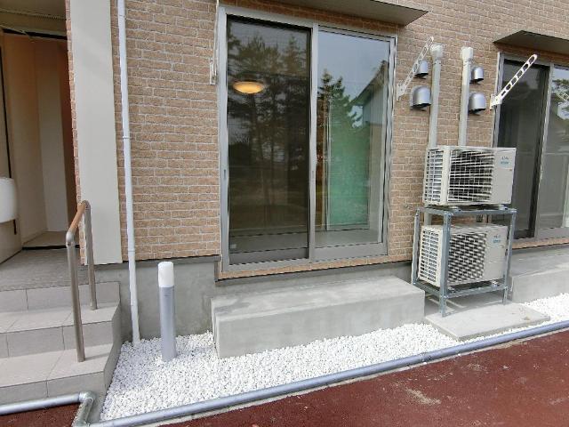 玄関　部屋外観