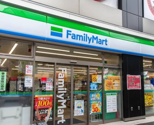 コンビニ　ファミリーマート 六本木通り店（コンビニ）まで314m