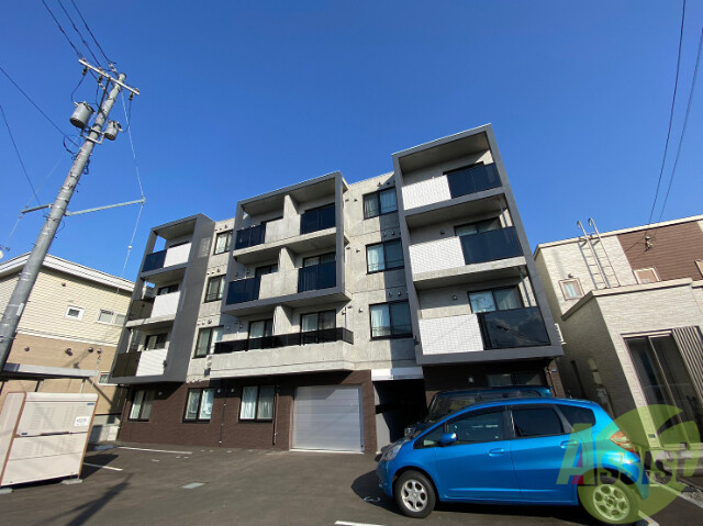 建物外観　札幌市中央区北十三条西「ＬＩＩＳＡ桑園」