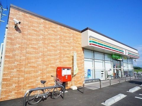 コンビニ　セブンイレブン郡山日大南店（コンビニ）まで200m