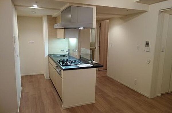 居室・リビング　※別部屋の参考写真です。