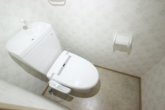 トイレ　別部屋の写真です。