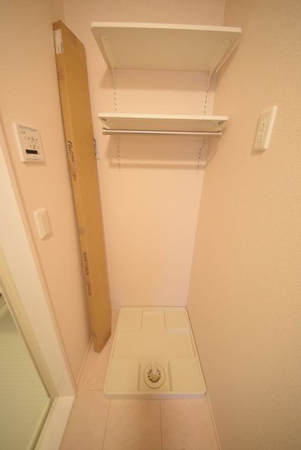 収納　☆洗濯機置場☆