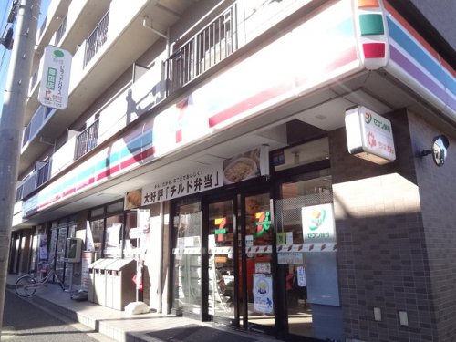 コンビニ　セブンイレブン 船橋塚田駅前店（コンビニ）まで174m
