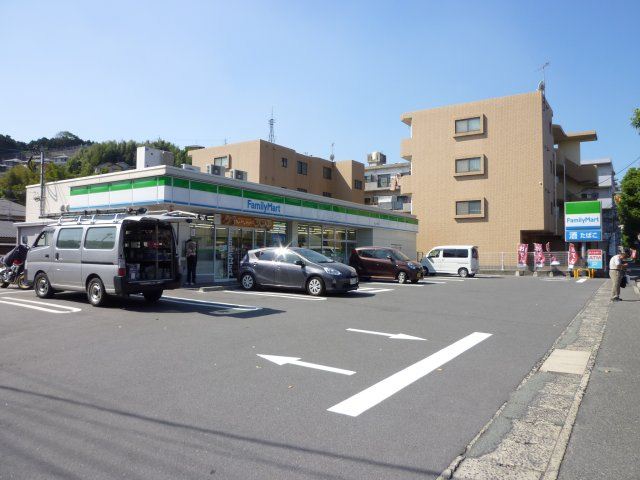 コンビニ　ファミリーマート田上３丁目店（コンビニ）まで110m
