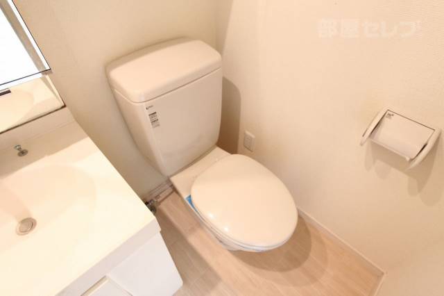 トイレ　※２０５号室の写真になります。