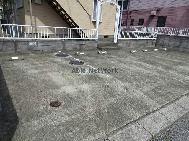 駐車場　駐車場