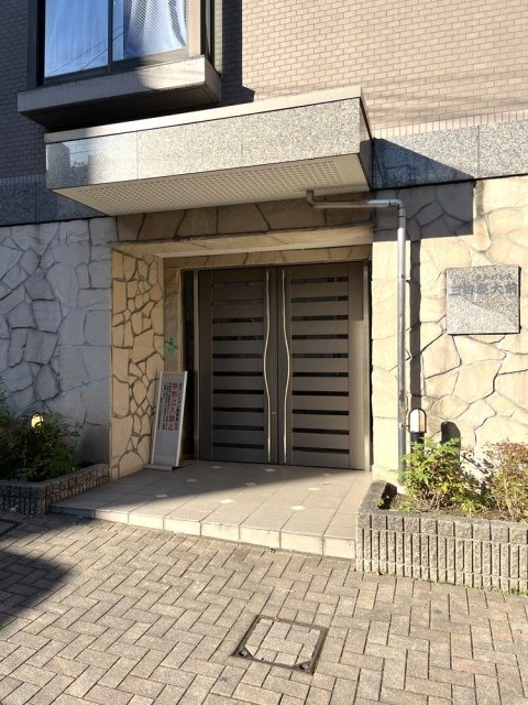 エントランス　毎日通るエントランスはこのようになっています