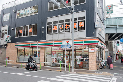 コンビニ　セブンイレブン 板橋蓮根駅前店（コンビニ）まで428m