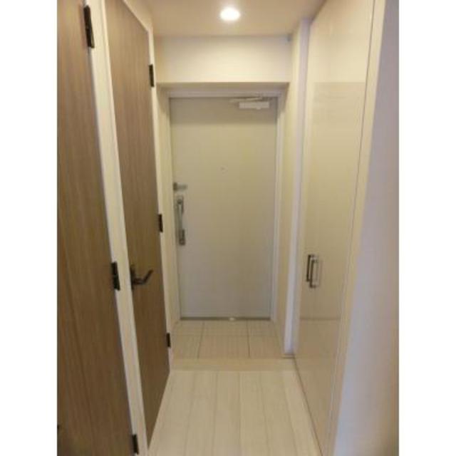 玄関　※写真は同タイプ住戸です。