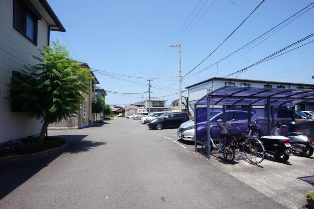 駐車場　駐車場