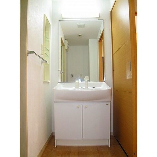 洗面設備　類似別物件の写真です