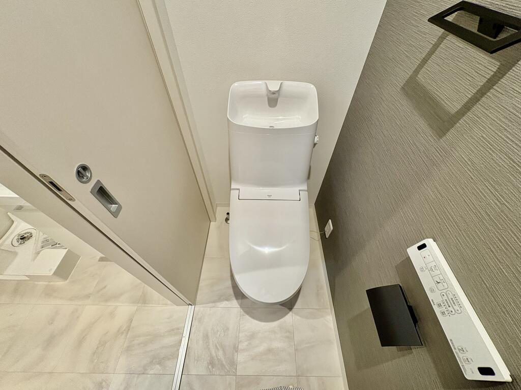 トイレ　※同建物の別のお部屋の写真です。