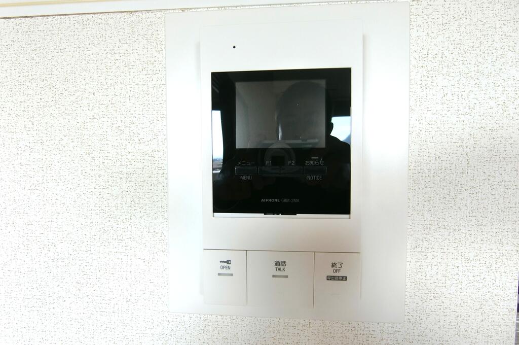 セキュリティ　同型物件の写真、配色に違いあり
