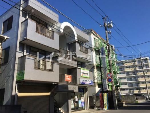 建物外観　落ち着いた雰囲気の外観です