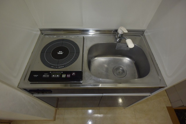 キッチン　写真は同マンションの他のお部屋のものです
