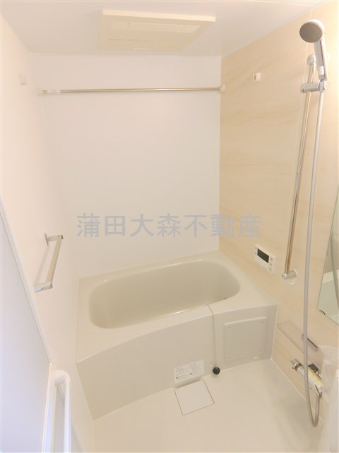 バス・シャワールーム　追焚+浴室乾燥機付きのバスルーム　お風呂