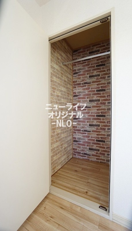 収納　衣類や荷物をすっきり収納できるクローゼット